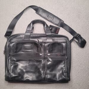Tumi Two Way Laptop Briefcase Bag Black Leather Adjustable Shoulder Strap Work